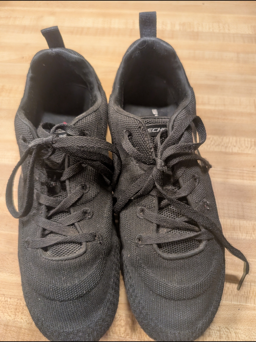 Women’s Skechers Memory Foam Black Athletic Shoes SN 179094R Size 8.5
